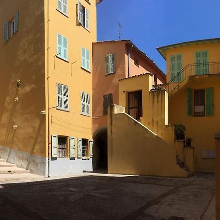 Between The Roofs Of Menton Old Town And The Sea Exterior foto